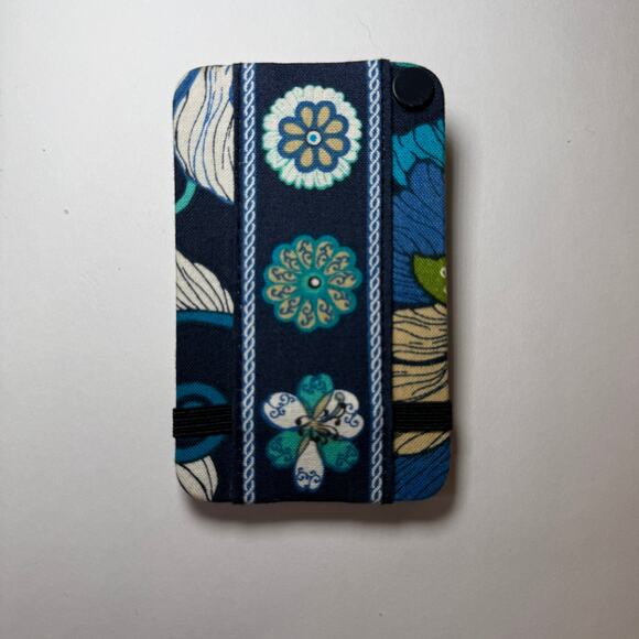 Vera Bradley Mod Floral Blue Flower Print Photo Card Holder Wallet - Picture 3 of 4